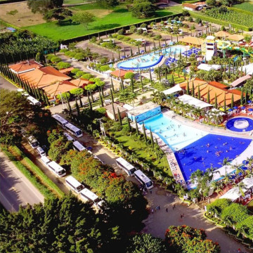 Pasadía Acuaparque tardes caleñas, sumérgete en la diversión - desde Tuluá